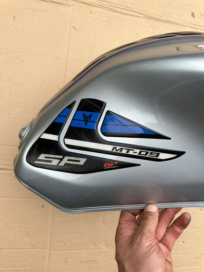 YAMAHA MT-09 SP MT09SP Fuel Tank Petrol Tank B7NY24100004 *DENTED* OEM 2021 -