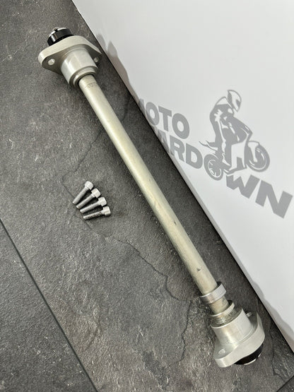 Triumph Street Triple 765 RS 2022 Swingarm Spindle Axle 2751 Miles 2020-2023 OEM