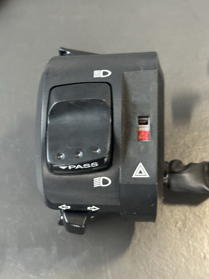 SUZUKI GSXR 600 750 LEFT SWITCHGEAR SWITCH HANDLEBAR SIGNAL 2011-2016 SPARES OEM