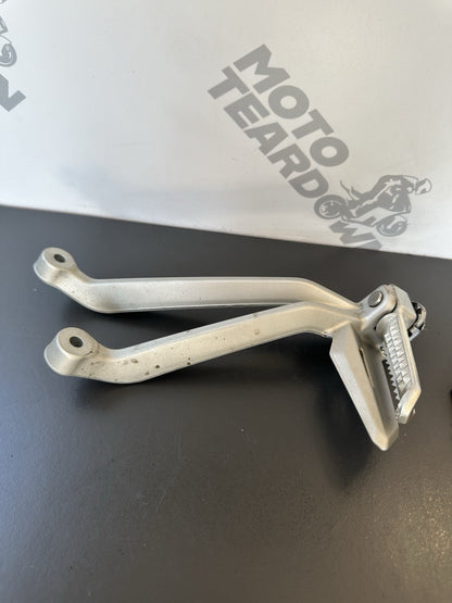 TRIUMPH STREET TRIPLE Right Pillion Footrest Hanger- 765R 765RS T2081987 2017-19