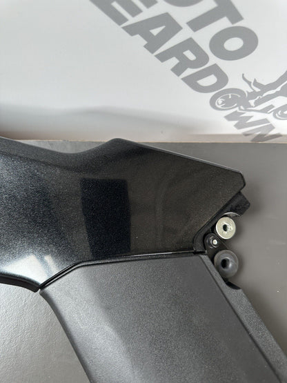 Kawasaki Z900 Left side fairing cover panel cowl LT 36001-0685 14093-0667 OEM