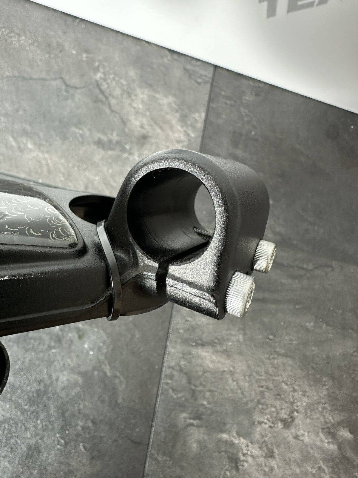 Suzuki GSXR 1300 2016 HAYABUSA Handlebar Holder Top Yoke Cover 18408 Miles OEM