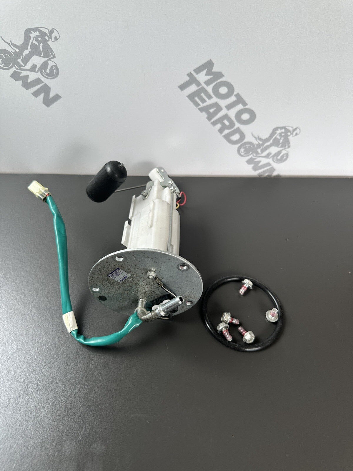 Kawasaki Z900 ZR900 Petrol fuel pump Genuine OEM 2022 UK ONLY Z900 Petrol Pump
