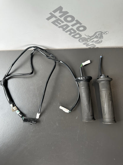 Triumph Street Triple 765R heated grips SPARES / REPAIRS READ DESCRIPTION OEM