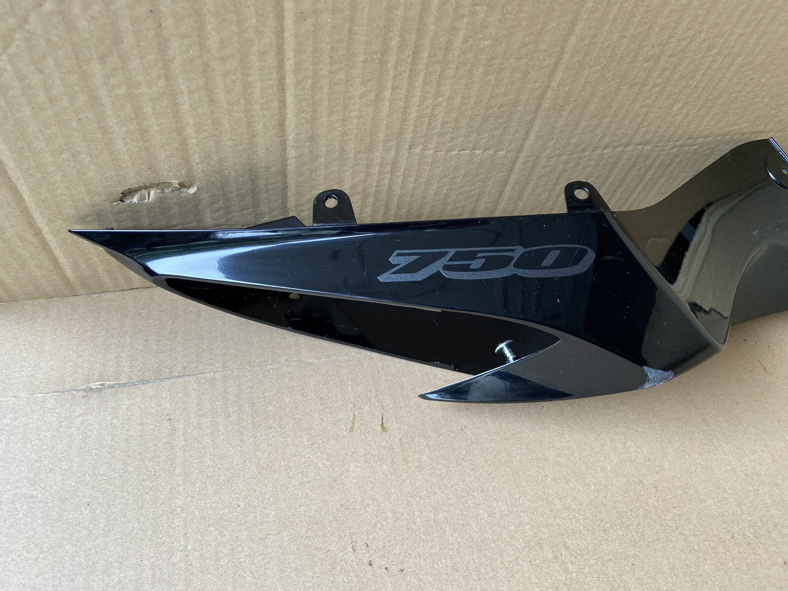 Suzuki GSXR 750 L1-L6 2011-16 right hand rear tailpiece Rear fairing panel OEM