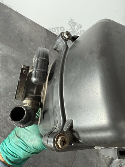 Yamaha YZF R125 R 125 2014 Airbox Air Box Filter 26983 Mile 2008-2018 OEM