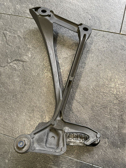 Kawasaki Ninja ZX10R 2016 Right Pillion Footrest Exhaust Hanger 2017-2020 18266m