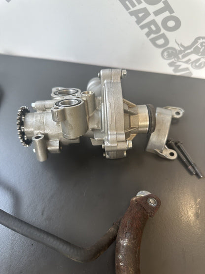 Triumph Street Triple 765 RS water pump 2017-2019 8,126 Miles 765RS Water Pump