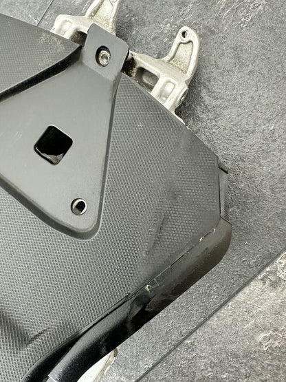 826d3c19-f9e9-4d64-bc36-6382b073b5bf