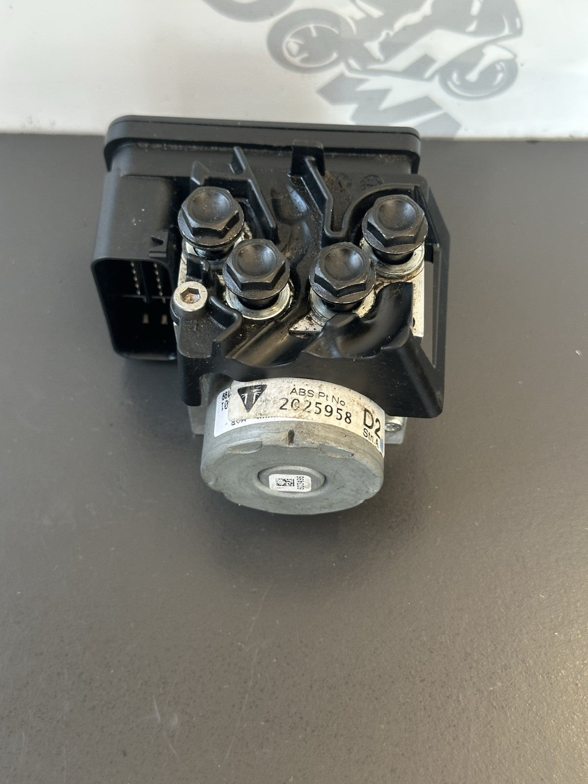 Triumph Street Triple 765 R ABS Pump OEM Triumph Street Triple T2025958 2017-19