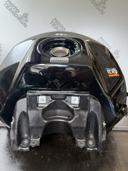 35e6636e-dc7f-4fab-b9c1-0a98bab9acd6