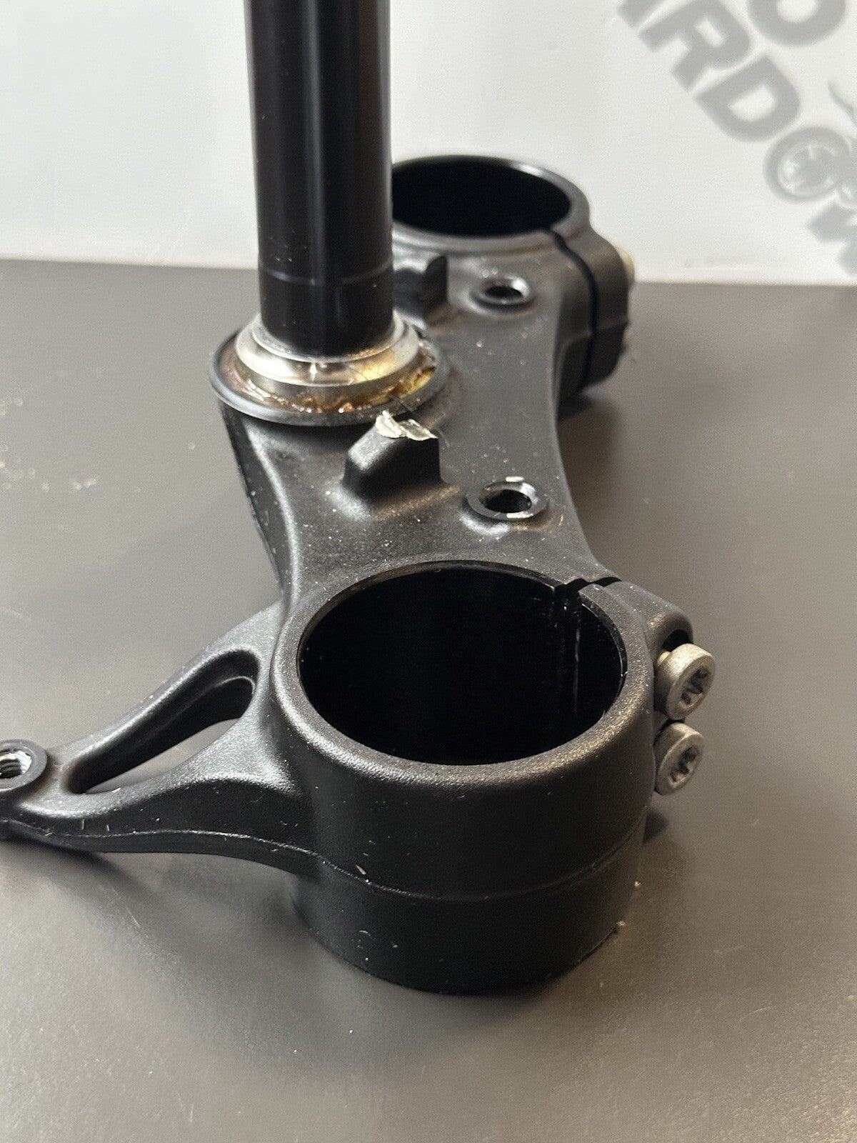 KTM 790 DUKE  Bottom Yoke Bottom Clamp, Lower Yoke Lower Clamp - 64101031032 OEM