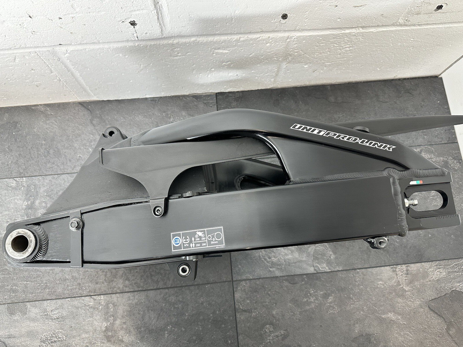 Honda Fireblade CBR1000RR 2019 Swing Arm Swinging Arm 2017 2018 OEM 4000 Miles