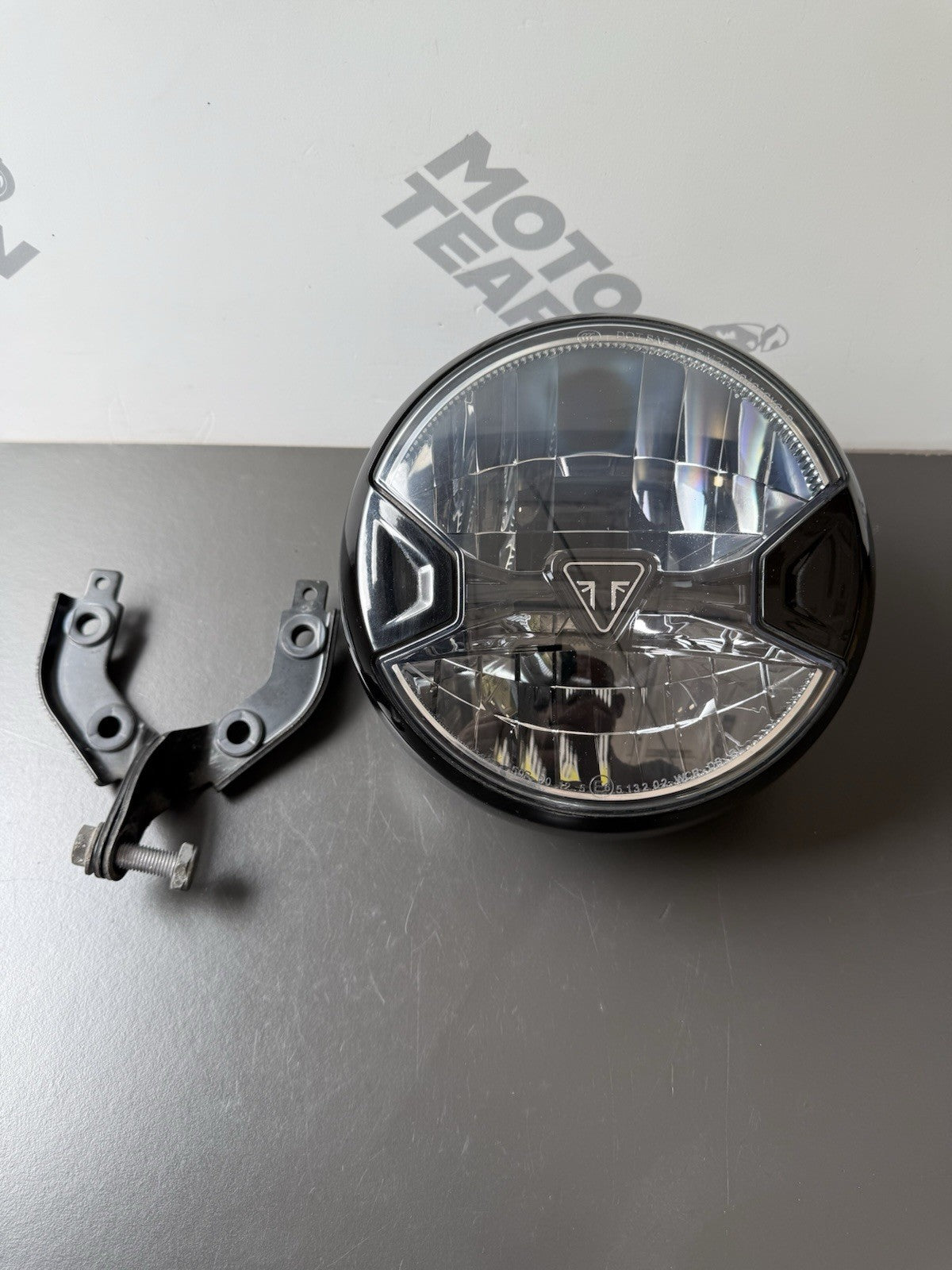 TRIUMPH TRIDENT 660 HEADLIGHT YEAR 2021-2024 Trident 660 Headlight OEM