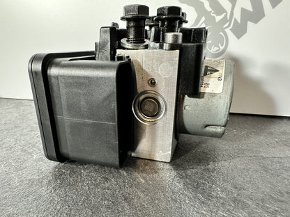 Triumph Street Triple 765 RS 2017 ABS Pump Brake Module 10580 Mile 2018-2021 OEM