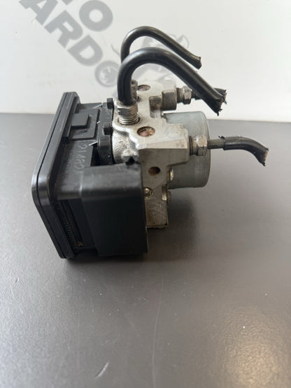 Triumph Street Triple 675 R 2015 ABS Pump Module Brake Pump 2013-2016 OEM Rear