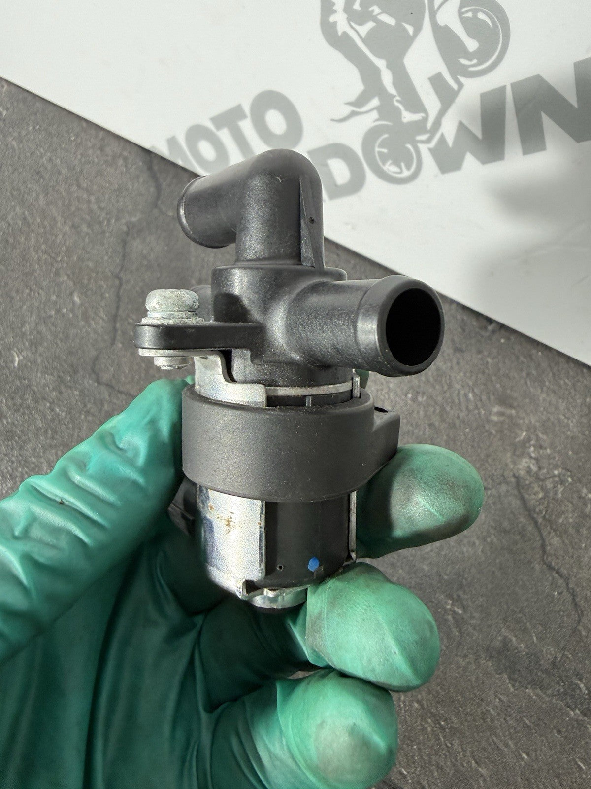 d2bbdd62-f4d4-4f33-9b6e-0131b62fb55a