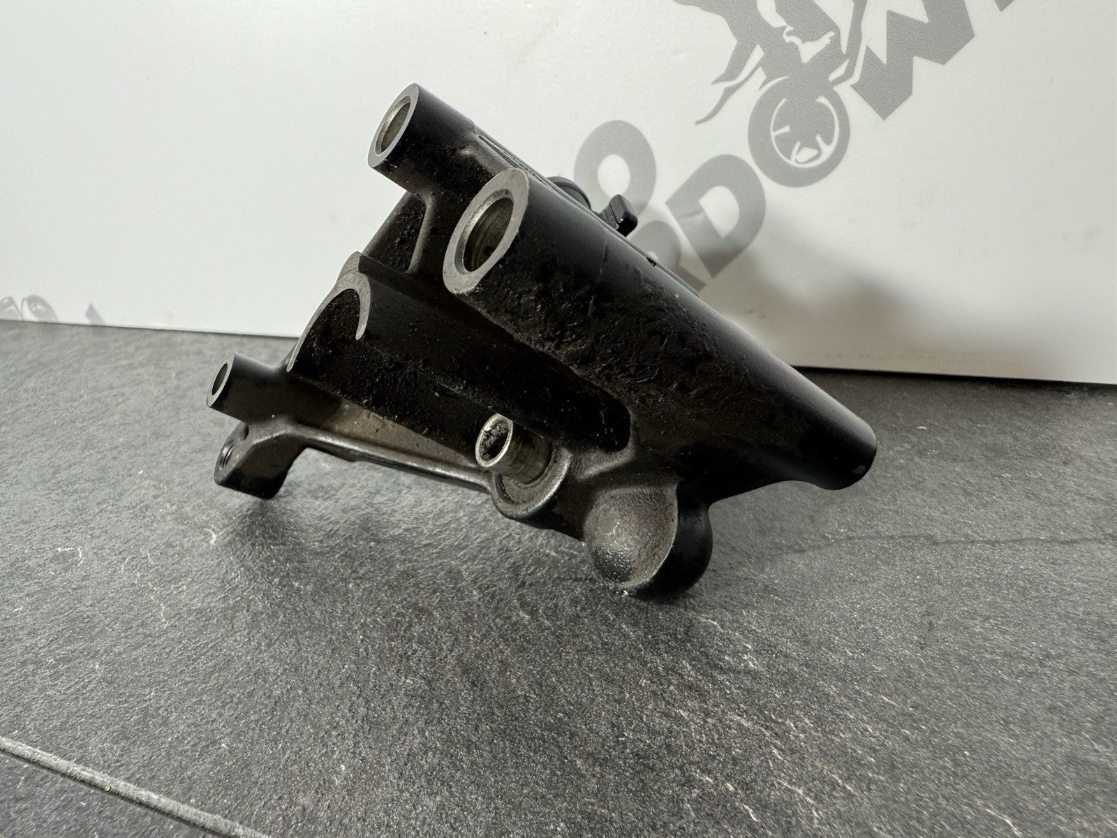 Suzuki GSXR 1000 R 2019 Clutch Release Mount Bracket 2017-25 OEM MM