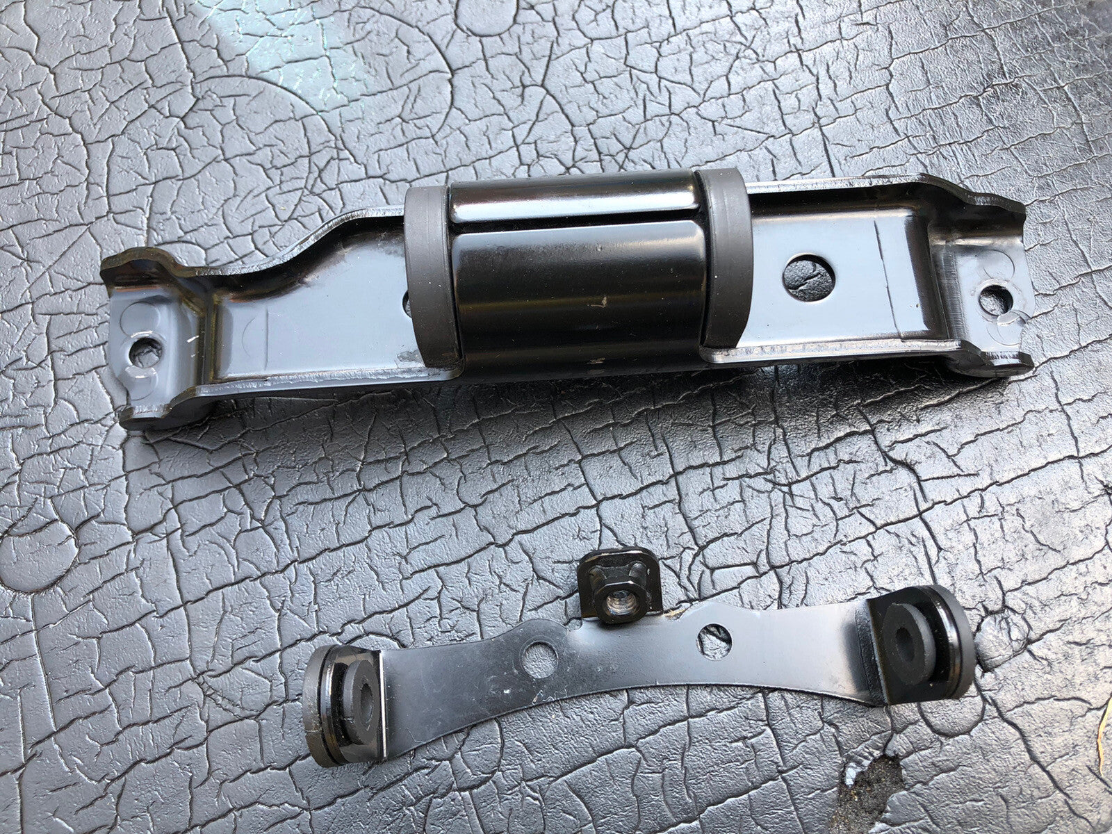Kawasaki Z1000R Z1000 Tank Mount Brackets Subframe Only 7317 Miles 2018 OEM