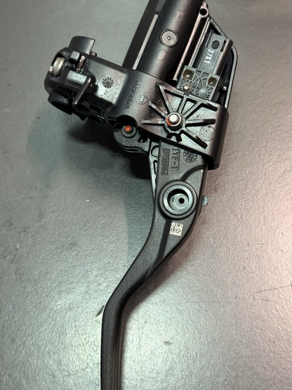 071c5ce6-1775-45c9-bad0-d7ec1126e2a4