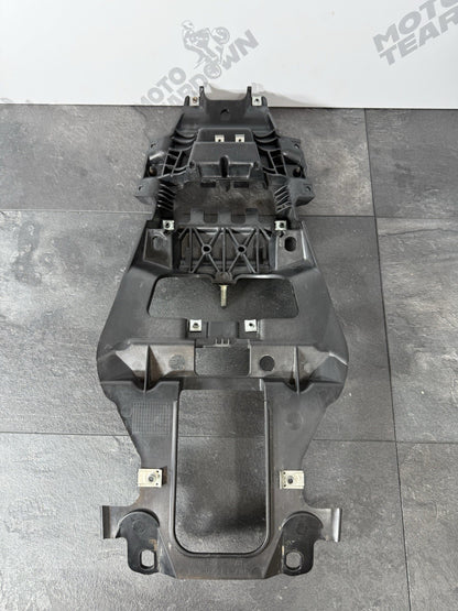 Yamaha YZF R125 R 125 2014 Subframe Inner Tray Panel 26983 Mile 2008-2018 OEM