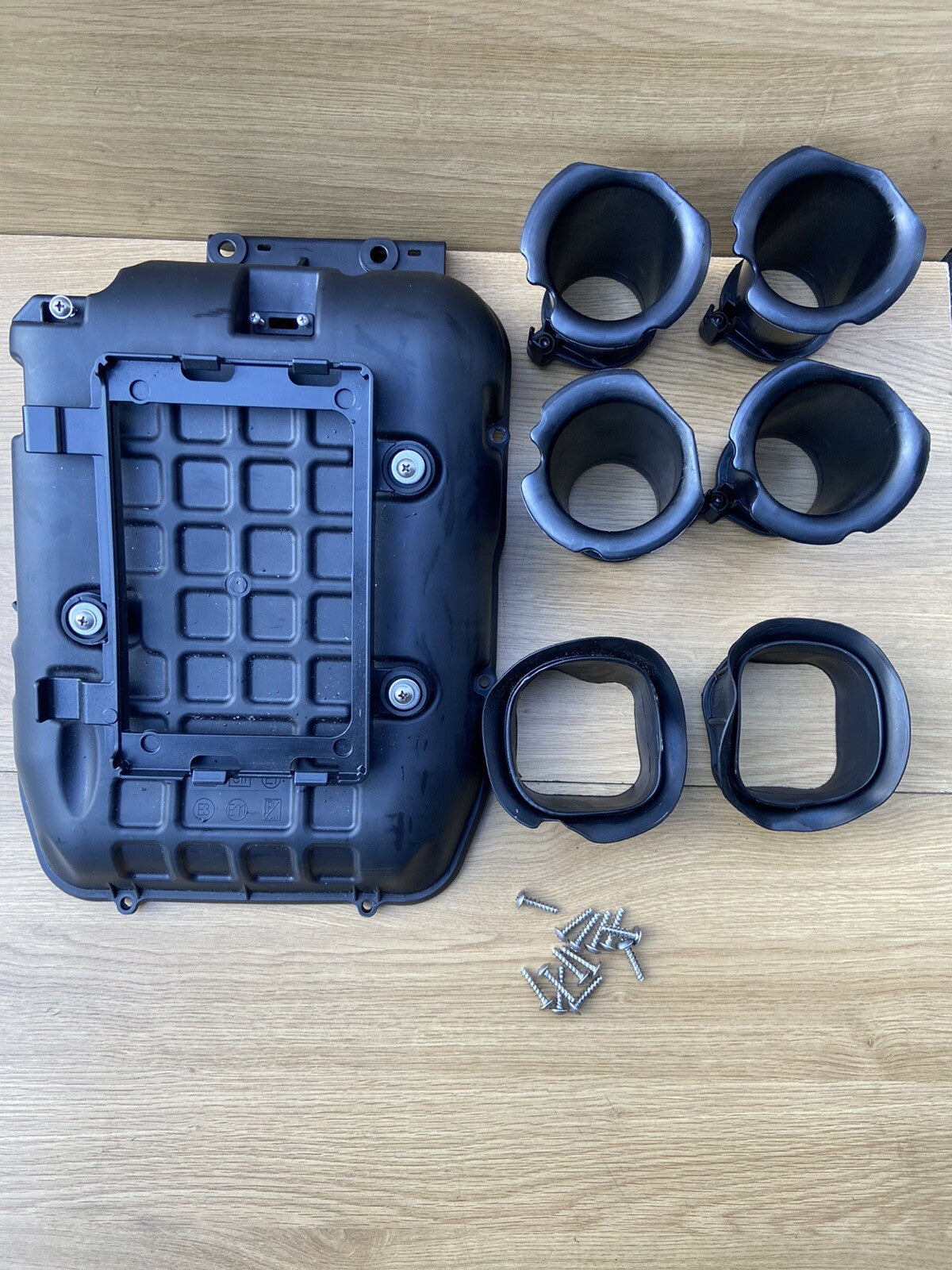APRILIA TUONO V4 1100 FACTORY Top Part Of AIR BOX  Trumpets 2019 OEM SPARES