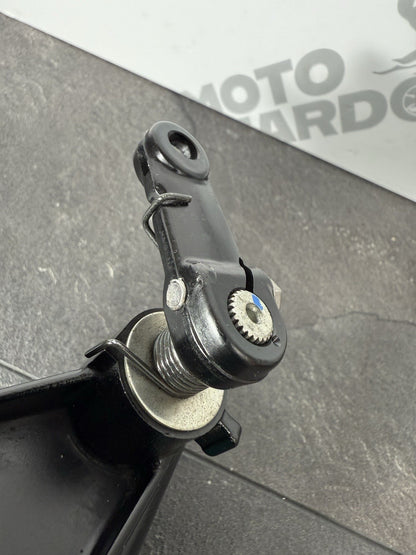 Suzuki GSXR 1000 R 2019 Clutch Release Mount Bracket 2017-25 OEM MM