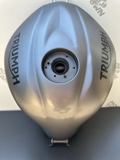 Triumph Street Triple 675R Fuel Tank Petrol Tank 2015 OEM *UK ONLY* 675R Tank