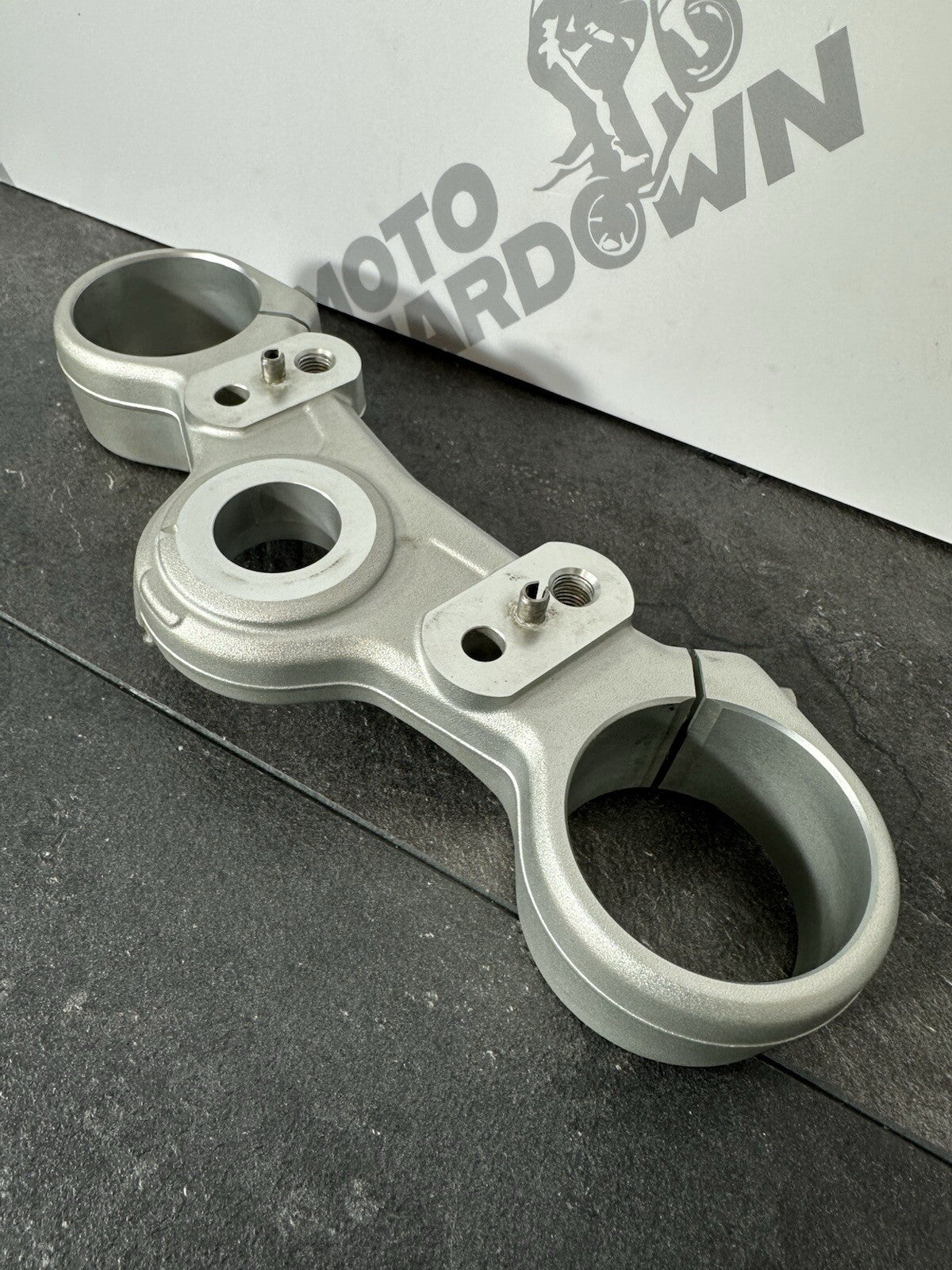 Triumph TIGER 900 GT PRO 2022 Top Yoke Upper Yoke 6337 Mile 2020-2023 OEM