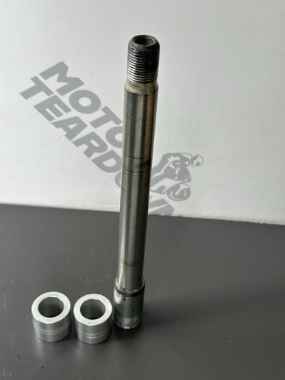 TRIUMPH STREET TRIPLE 765R 765RS FRONT WHEEL SPINDLE AXLE Front Spindle 2017-19