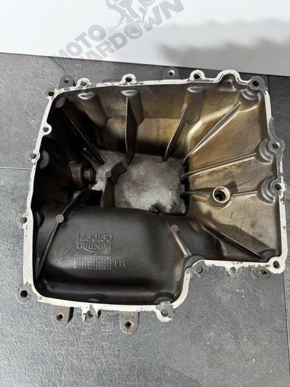 Triumph Street Triple 765 R 2017 Oil Sump Engine Sump & Bolts 18498m 2018-2021