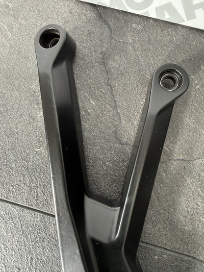 ca934663-f8df-4163-8a28-8ea23215a2ac