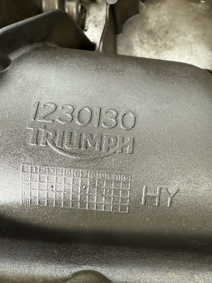 Triumph Street Triple 765 R 2017 Oil Sump Engine Sump & Bolts 18498m 2018-2021