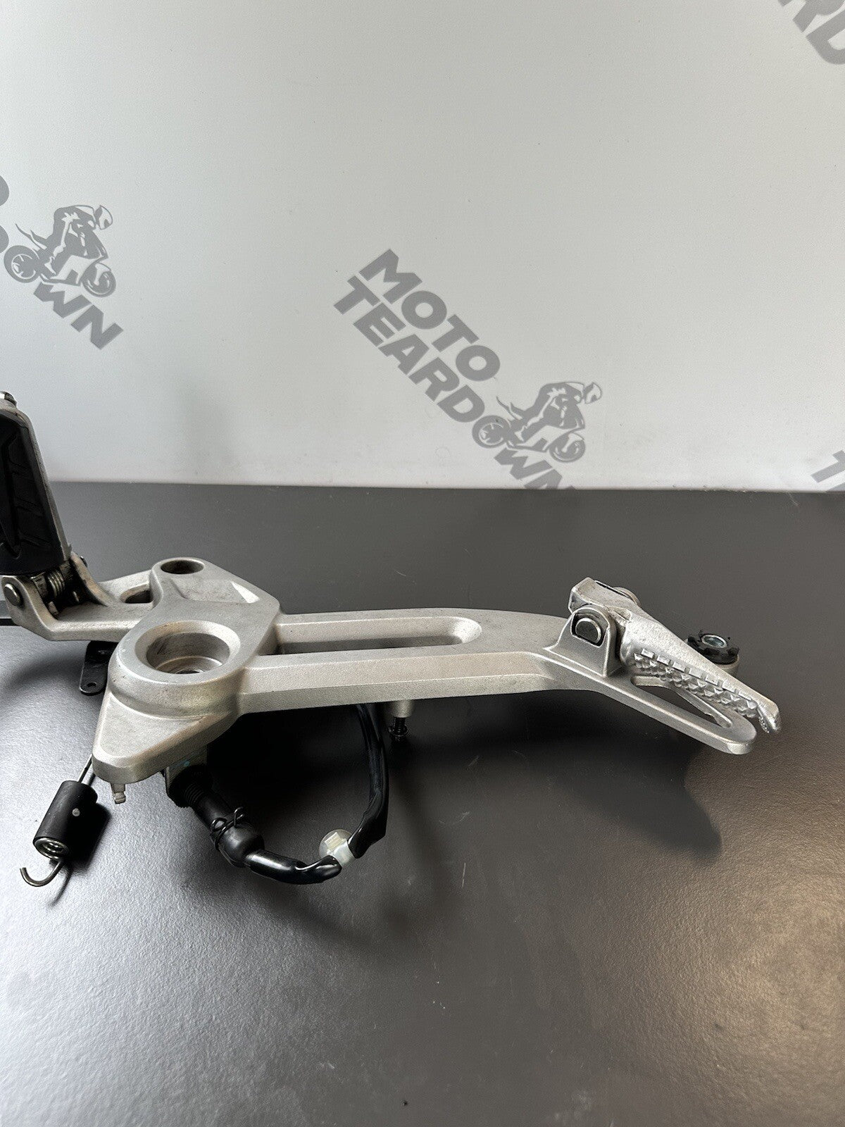 HONDA MSX125 GROM Front Right Footrest FRONT RIGHT HANGER YEAR 2023 Onwards OEM