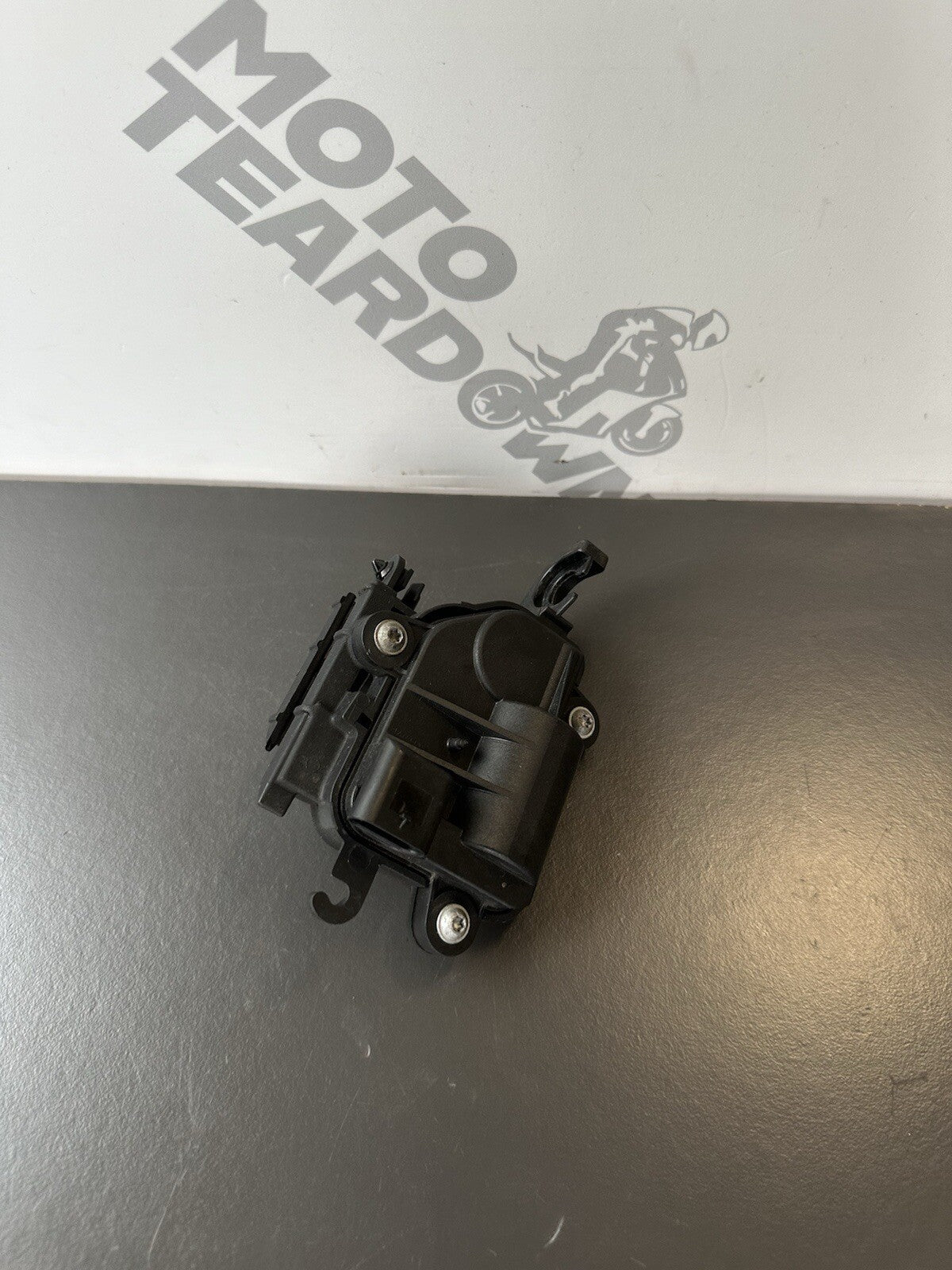 BMW S1000R exhaust valve motor actuator Exhaust Actuator 2014 16,808 Miles OEM