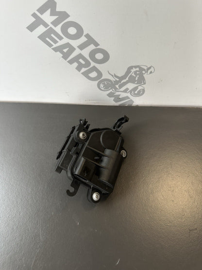 BMW S1000R exhaust valve motor actuator Exhaust Actuator 2014 16,808 Miles OEM