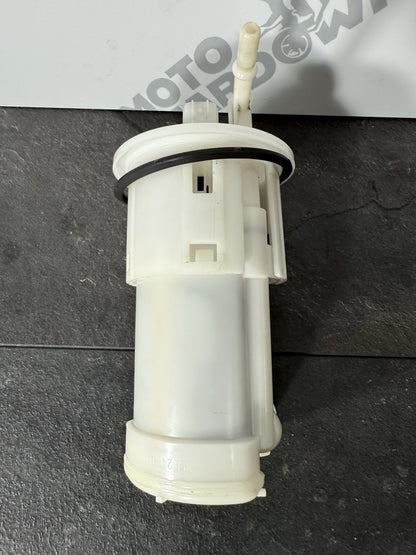 Triumph Street Triple 765 RS 2021 Fuel Pump Petrol Pump 21650M 2020-22 *UK ONLY*
