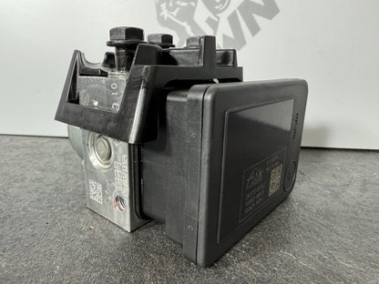 Triumph Street Triple 765 RS 2021 ABS Brake Pump Module Actuator 21650m 2020-22
