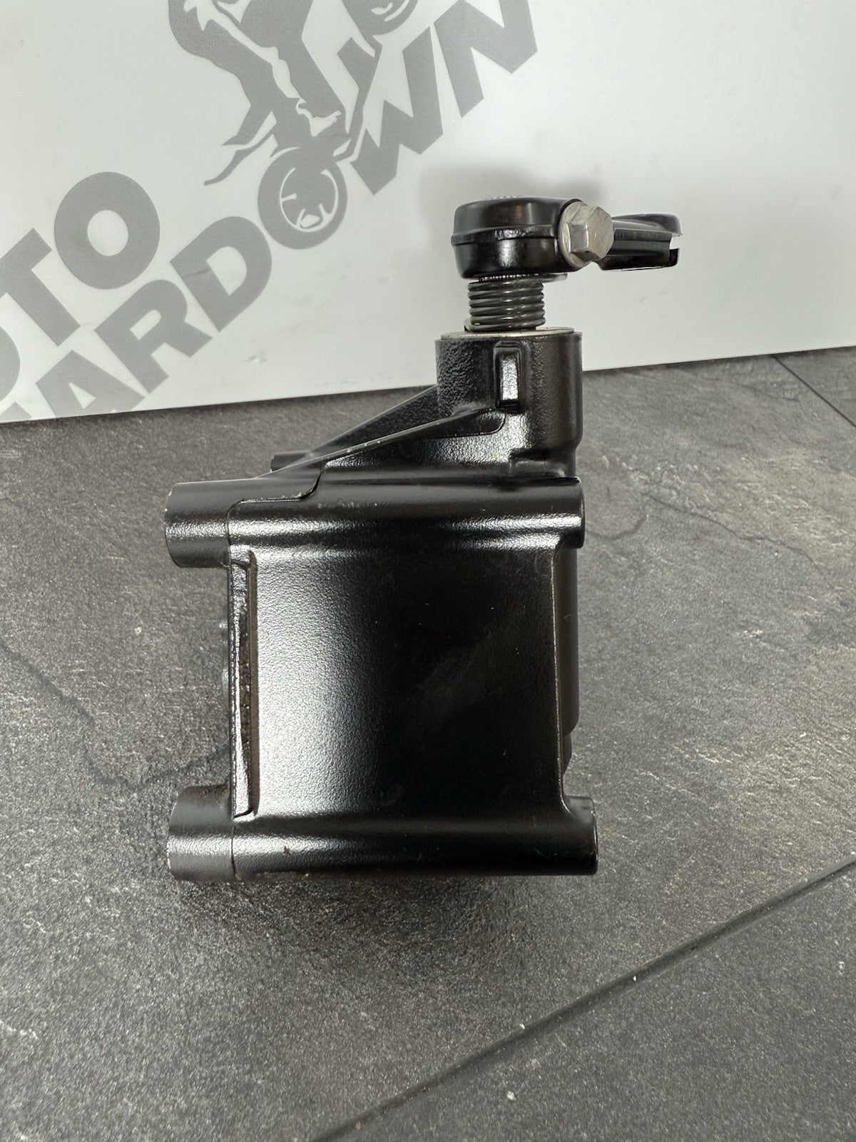 Suzuki GSXR 1000 R 2019 Clutch Release Mount Bracket 2017-25 OEM MM