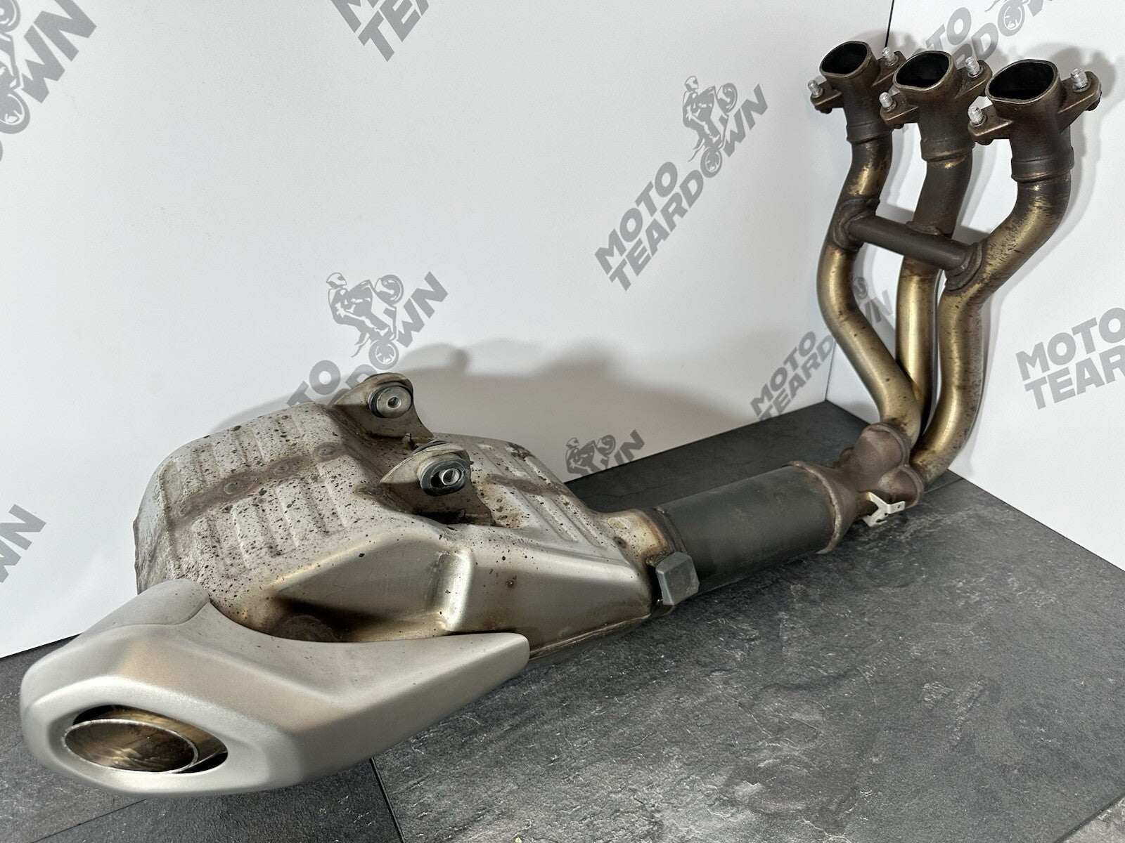 Triumph Trident 660 2022 Exhaust System Downpipes Headers 2962 Miles 2021-2024