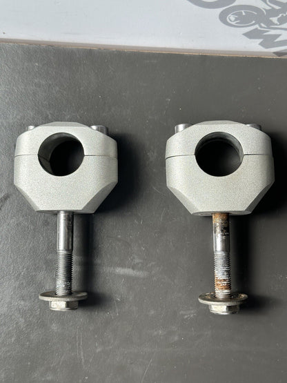 Triumph Speed Triple 1050 2011-2015 Handlebar Risers Mounts