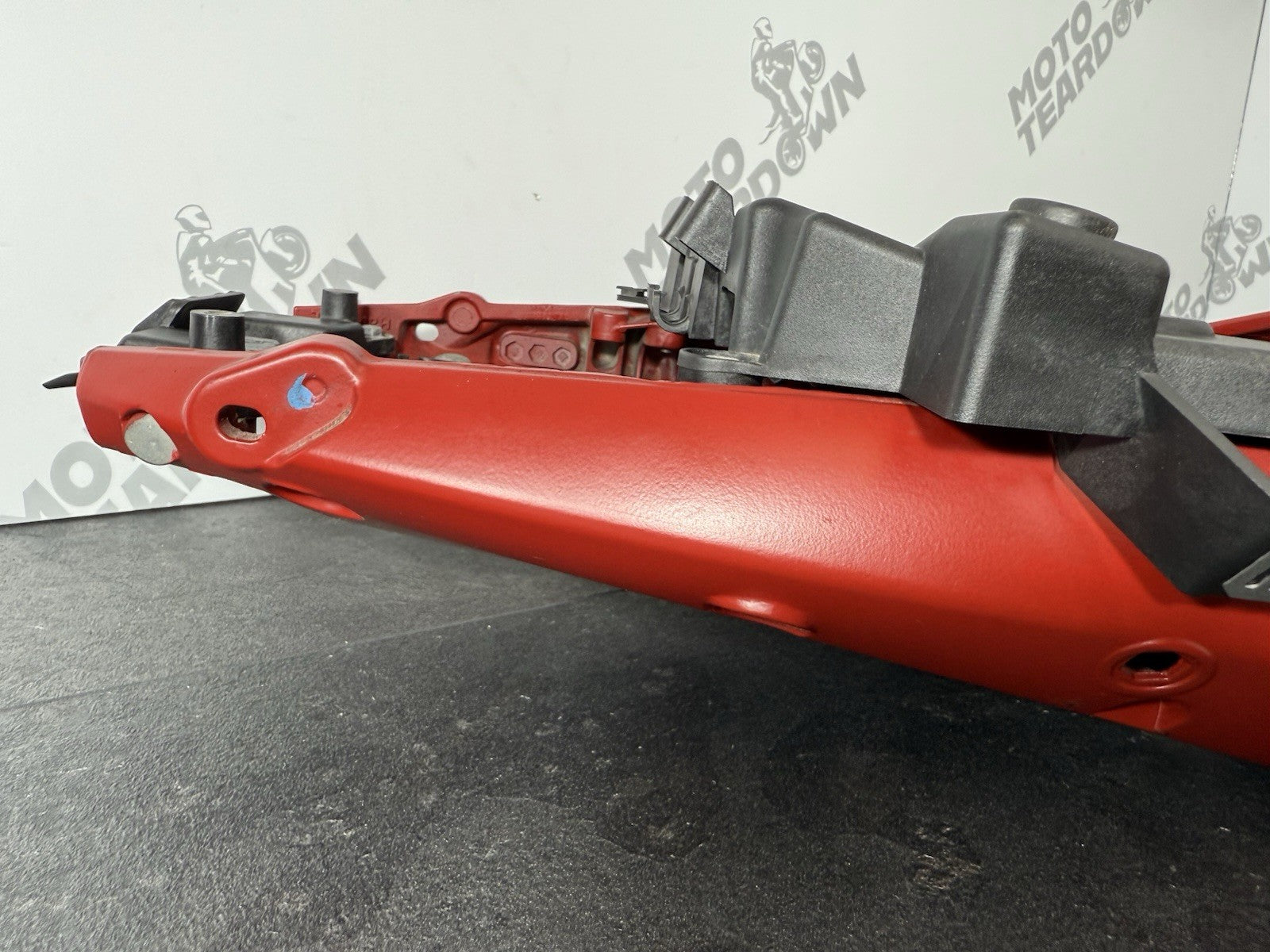 7e29847e-d7cf-4e30-adfa-a3811edb7251