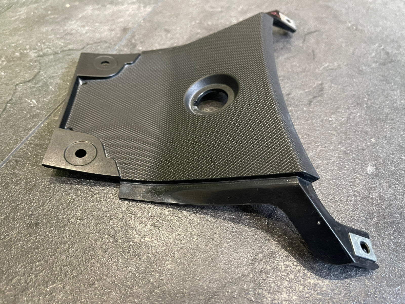 Suzuki GSXR 1000 R 2019 Seat Fairing Panel Section Cowling 2017-22 WG69 OEM