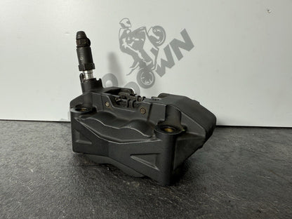 Yamaha YZF R125 R 125 2014 Front Brake Caliper & Pads 26983 Miles 2008-2018