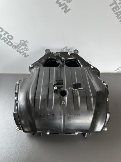Kawasaki Z900 ZR900 2022 Air Box Air filter box Z900 Air Box ZR900 Air Box OEM
