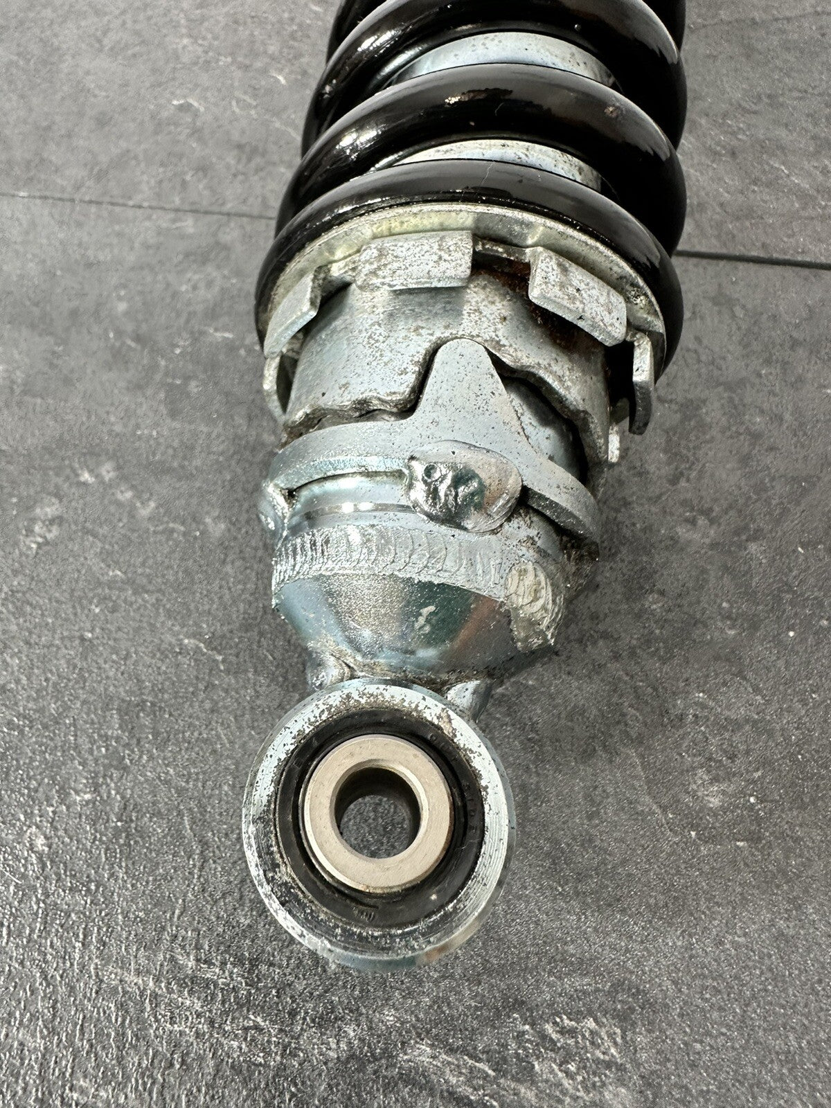 Triumph Trident 660 2022 SHOWA Rear Shock Absorber 2962 Miles 2021-2024 OEM