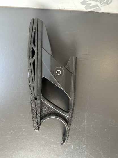 TRIUMPH STREET TRIPLE 675 675R CHAIN GUIDE 675 Chain Guide 2007-2011 OEM