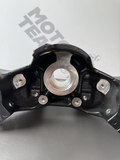 Triumph Trident 660 Top Yoke & Risers Clamps T2043132 Trident 660 2021-2024 OEM