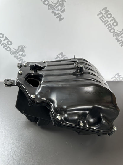 Kawasaki Z900 ZR900 2022 Air Box Air filter box Z900 Air Box ZR900 Air Box OEM