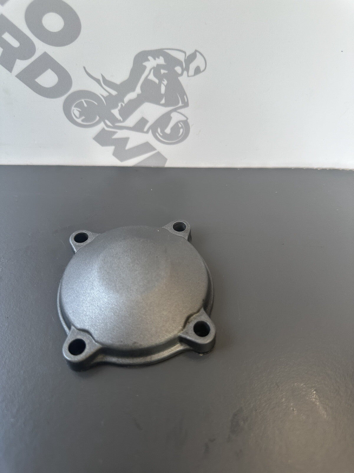 TRIUMPH STREET TRIPLE 765R RS SMALL RIGHT ENGINE COVER BALANCER COVER 2017-2019